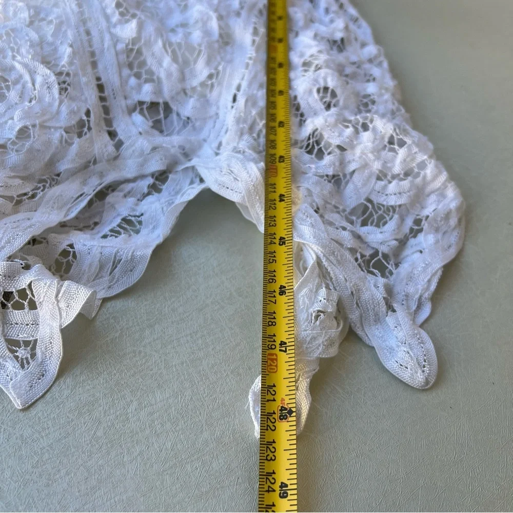 White House Black Market Asymmetrical White Lace Dress Women’s Size 6